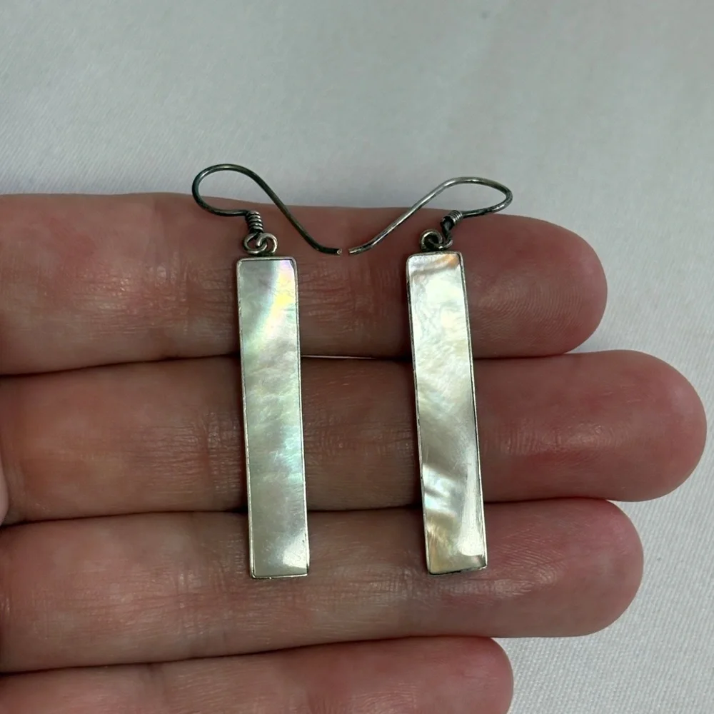 Elegant Sterling and Mother of Pearl Earrings - Picture 2 of 4